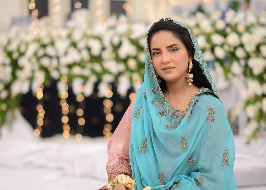 kiran-naz-recites-naat-e-rasool-e-maqbool-on-eid-milad-un-nabi-in-her