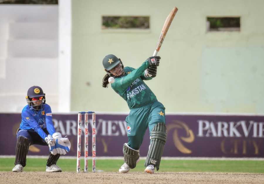 Ayesha Naseem stars in Pakistan's seven-wicket win against Sri Lanka